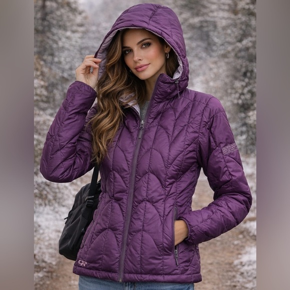 Outdoor Research Jackets & Blazers - Outdoor Research Purple Hooded Puffer Jacket Lightweight XS excellent condition